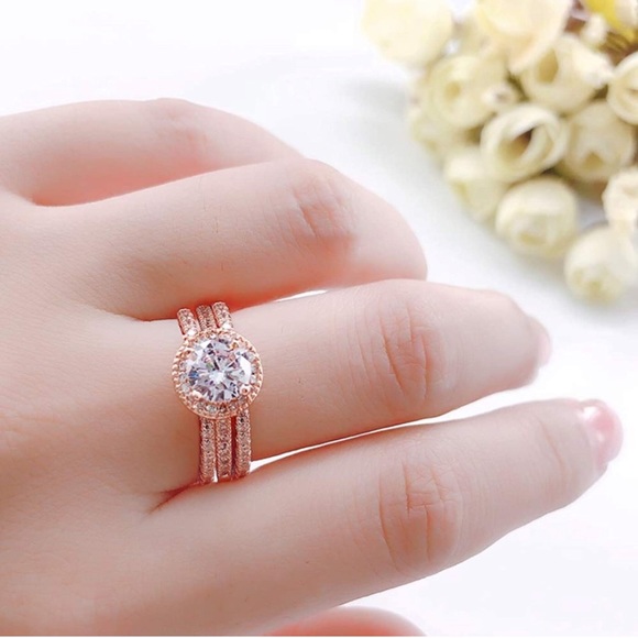 NWT Rose Gold Engagement Ring and Anniversary Band - Picture 3 of 3